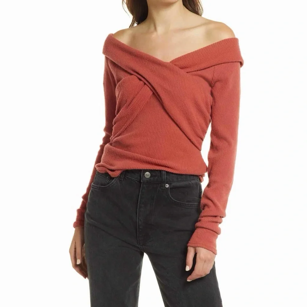 Free People ‘Marley’ Off-The-Shoulder Rib Top in “Warm Stone” Orange Size Large